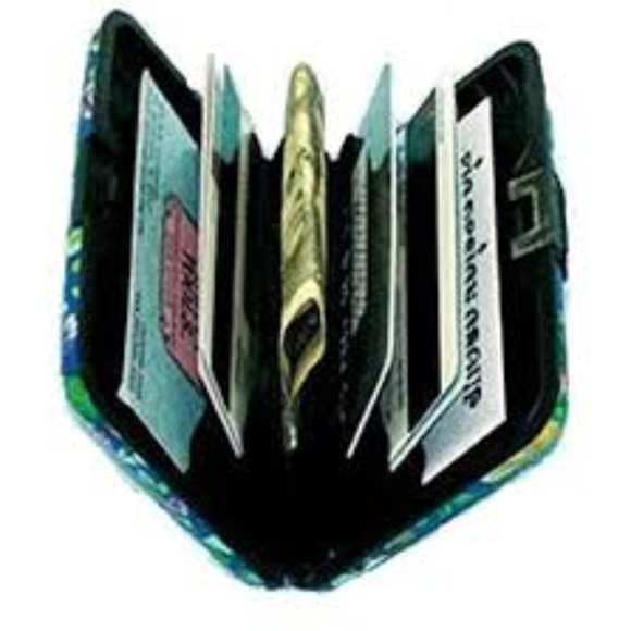 FIG DESIGN COASTAL SEAHORSE/STARFISH WALLET - Picture 2 of 2